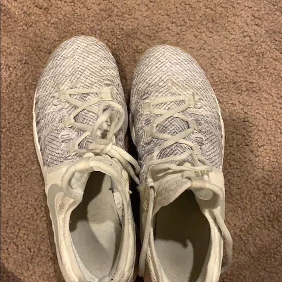 KD “pale” color way basketball/casual sneakers - Picture 5 of 6